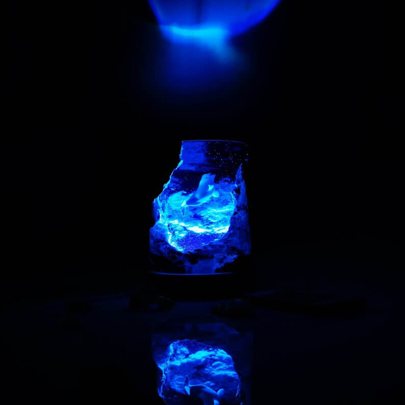 Magical Beluga Whale Epoxy Resin Lamp - EGGBOX TECH